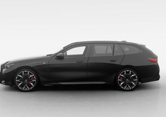 BMW i5 Touring eDrive40 M Sport Edition | M Sport Pro | Innovation Pack | Travel Pack | Comfort Pack