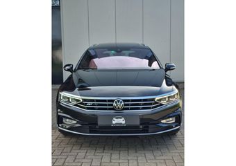 Volkswagen PASSAT Variant 1.5 TSI R-Line Business+ DSG / Panoramadak / Apple Carplay /