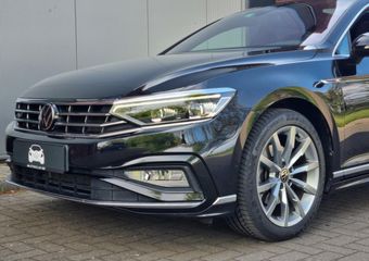 Volkswagen PASSAT Variant 1.5 TSI R-Line Business+ DSG / Panoramadak / Apple Carplay /