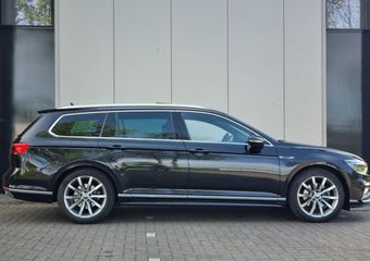 Volkswagen PASSAT Variant 1.5 TSI R-Line Business+ DSG / Panoramadak / Apple Carplay /