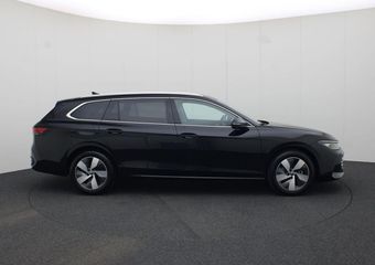 Volkswagen PASSAT Variant 1.5 eTSI Business · Navigatie · 360° Camera + Parkeersensoren · Trekhaak · Garantie tot juni 2026