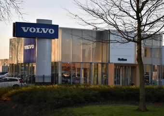 Volvo EX30 272PK Ext. Range Plus / Nu van ¤46.797 Voor ¤39.297!  / Adaptieve Cruise Control/ Dodehoek Detectie / Parkeersensoren voor en achter/ Achteruitrijcamera/ Warmtepomp/ Google Services/W