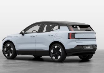 Volvo EX30 272PK Ext. Range Plus / Nu van ¤45.995 Voor ¤38.495! / / Adaptieve Cruise Control/ Dodehoek Detectie / Parkeersensoren voor en achter/ Achteruitrijcamera/ Warmtepomp/ Google Services/W