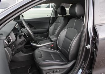 KIA e-Niro ExecutiveLine 64 kWh 204 PK | Nette en zeer complete e-Niro (dealer onderhouden)