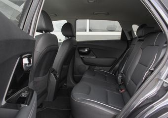 KIA e-Niro ExecutiveLine 64 kWh 204 PK | Nette en zeer complete e-Niro (dealer onderhouden)