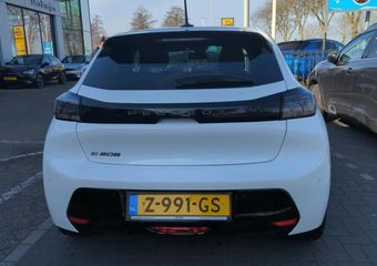 Peugeot e-208 EV Style 50 kWh Navi/Sensoren/50kWh 136/Nieuw model/GEEN AFLEVERKOSTEN