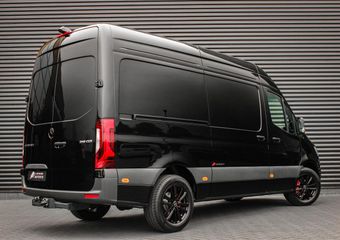 Mercedes-Benz SPRINTER 319CDI L2H2 RWD 190PK FULL BLACK JB- EDITION / 3500KG / NEW / DIRECT RIJDEN / NAVIGATIE / PDC / FULL / LED