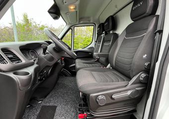 Iveco DAILY 40C18 3.0 Automaat | Bakwagen Zijdeur | Laadklep 1000KG