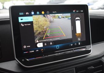 Volkswagen CRAFTER 30 2.0 TDI 140pk DSG L3H3 Exclusive Black Style Facelift BPM vrij! Trekhaak Camera Led Zonneklep Sidesteps Navigatie