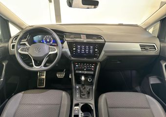 Volkswagen TOURAN 1.5 TSI Highline 7p | ADAPTIVE CRUISE | PDC V EN A | NAVI | LMV