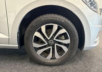 Volkswagen TOURAN 1.5 TSI Highline 7p | ADAPTIVE CRUISE | PDC V EN A | NAVI | LMV