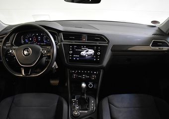 Volkswagen TIGUAN 2.0 TSI DSG 4MOTION HIGHLINE TREKHAAK/VIRTUAL/CAMERA/HEADUP