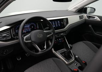 Volkswagen POLO 1.0 TSI 95PK Move | Panoramadak | Matrix LED koplampen (IQ Light) | Achteruitrijcamera | Navigatie | Stoelverwarming | Parkeersensoren voor/achter |