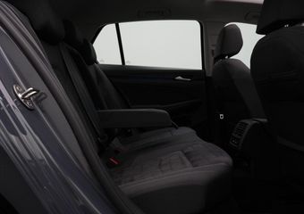 Volkswagen GOLF 1.4 204 pk DSG eHybrid Style | Panoramadak | Geheugen-/massagestoel | Achteruitrijcamera | Navigatie | Alcantara | Adaptive Cruise