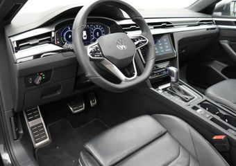 Volkswagen Arteon 1.4 TSI 218 pk eHybrid R-Line Business+ | LED Plus | Velgen ‘Chennai, 19″ | Bekleding, leder ‘Nappa’ | Panorama dak | Parkeer assistent | Navigatie ‘Discover Pro’