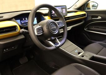 Jeep Avenger 1st Edition 54 kWh – ORIGINEEL NEDERLANDSE AUTO – ELEKTRISCHE ACHTERKLEP – PARKEERSENSOREN VOOR EN ACHTER – ACHTERUITRIJ CAMERA – NAVIGATIE – DODEHOEK DETECTIE – ADAPTIVE CRUISE CONTROL