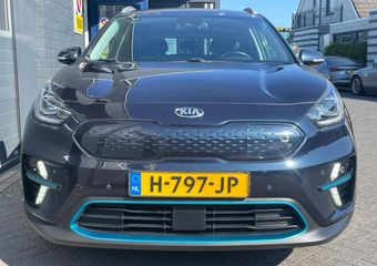 KIA e-Niro ExecutiveLine 64 kWh|TREKHAAK|NAVI|LEDER|STOELVERW/VENT|STUURVERW|CAMERA