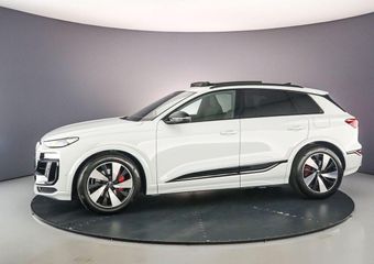 Audi e-tron Q6 S edition 100 kWh | Pano | B&O | Tech Pro | S-Stoelen | Luchtvering | Massage | Matrix | MMi Pro | 2de scherm | S Line
