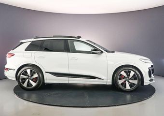 Audi e-tron Q6 S edition 100 kWh | Pano | B&O | Tech Pro | S-Stoelen | Luchtvering | Massage | Matrix | MMi Pro | 2de scherm | S Line