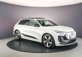 Audi e-tron Q6 S edition 100 kWh | Pano | B&O | Tech Pro | S-Stoelen | Luchtvering | Massage | Matrix | MMi Pro | 2de scherm | S Line