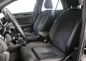 Volkswagen T-Roc R-Line 1.5 TSI 150pk DSG Automaat Trekhaak, Adaptive cruise control, Achteruitrijcamera, Navigatie, LED matrix koplampen, Elektrische achterklep, Parkeersensoren