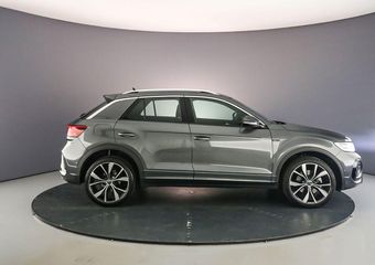 Volkswagen T-Roc R-Line 1.5 TSI 150pk DSG Automaat Trekhaak, Adaptive cruise control, Achteruitrijcamera, Navigatie, LED matrix koplampen, Elektrische achterklep, Parkeersensoren