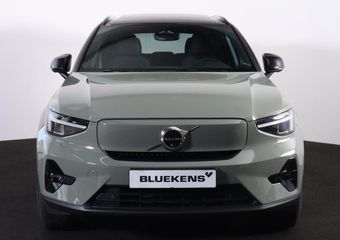 Volvo XC40 Extended Range Ultimate 82 kWh – Panorama/schuifdak – IntelliSafe Assist & Surround – Harman/Kardon audio – 360º Camera – Verwarmde voorstoelen, stuur & achterbank – Parkeersensoren voor & achter – Elektr. bedienb. voorstoelen met geheugen links – Draadlo