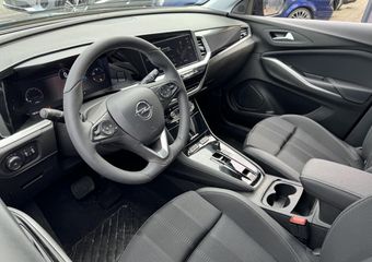 Opel Grandland 1.2 Turbo GS 2024! ! Super compleet | 1e eigenaar | Stoel en stuurverwarming | AGR stoelen | Camera | 18″ | LED