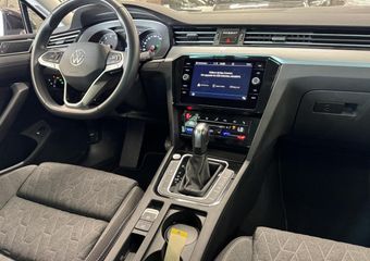 Volkswagen PASSAT Variant 1.5 TSI Business | Automaat | ACC | Cruise | Winter-pakket | Carplay | Navi | ( Vestiging – Nieuwegein )