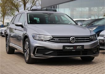 Volkswagen PASSAT 1.4 TSI PHEV GTE Business I Pano I Trekhaak I Leder