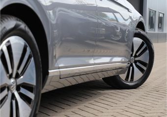Volkswagen PASSAT 1.4 TSI PHEV GTE Business I Pano I Trekhaak I Leder