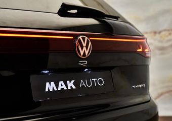Volkswagen TOUAREG R V6 eHybrid 4Motion, pano, tr.haak, Dynaudio, 22”, luchtv., matrix-LED, memory, HUD, keyless, ACC, privacy