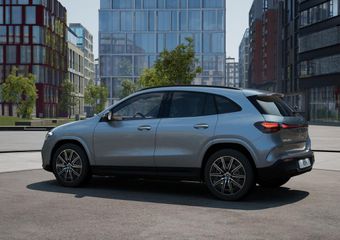 Mercedes-Benz EQA 250+ Business Solution AMG 71 kWh | Nightpakket | Premium pakket | Parkeerpakket met 360°-camera | KEYLESS-GO comfort pakket | EASY PACK achterklep | Head-up display | Dodehoekassistent | Extra USB-poorten |