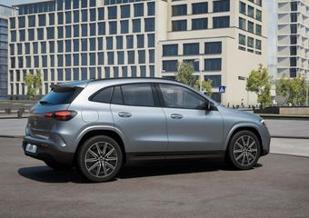 Mercedes-Benz EQA 250+ Business Solution AMG 71 kWh | Nightpakket | Premium pakket | Parkeerpakket met 360°-camera | KEYLESS-GO comfort pakket | EASY PACK achterklep | Head-up display | Dodehoekassistent | Extra USB-poorten |