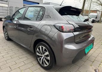 Peugeot 208 Peugeot 208 1.2 3D Virtueel Display, 360 AUTOMAAT