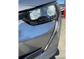 Peugeot 208 1.2 PureTech Blue Lease Active AUTOMAAT
