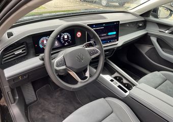 Volkswagen PASSAT Variant 1.5 eTSI Business | Trekhaak | ERGO | ACC |