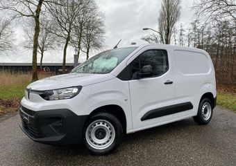 Citroen BERLINGO L1 1.5 BlueHDI 100pk | GEEN BPM | 3-zits | Houten afwerking laadruimte | NAVI | Multimedia | Apple Carplay | Android Auto | DAB+ | Achteruitrijcamera  | Dode hoek detectie | Parkeersensoren voor- en achter | Licht- en regensensor | Bestuurdersstoel comfor