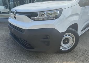 Citroen BERLINGO L1 1.5 BlueHDI 100pk | GEEN BPM | Climate control | Keyless entry | Multimedia | Apple Carplay | Anrdroid Auto| Draadloze telefoonlader | DAB+ | Achteruitrijcamera | Parkeersensoren achter | Trekhaak voorbereiding | Reservewiel | van ¤22.578 voor ¤19.495