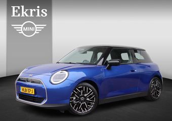 Mini COOPER Mini E Favoured L 40.7 kWh 18 inch/ Stuurwiel verwarming/ Comfort Access/ panoramadak/ Harman-Kardon/ Panoramadak