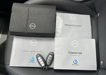Nissan Townstar N-Connecta L1 45 kWh Automaat / Als NIEUW! / Trekgewicht 1.500 kg / Drie fase laden / WLTP 284 KM stad 398 km / Zijschuifdeur rechts / Stoel verwarming / Apple Carplay & Android Auto / Achteruitrij Camera / Laadkabel voor thuis en onderweg