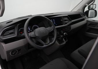 Volkswagen TRANSPORTER 2.0 TDI 110 pk L2H1 28 | 3-zits | Navigatie | Cruise Control