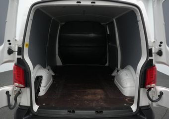 Volkswagen TRANSPORTER 2.0 TDI 110 pk L2H1 28 | 3-zits | Navigatie | Cruise Control