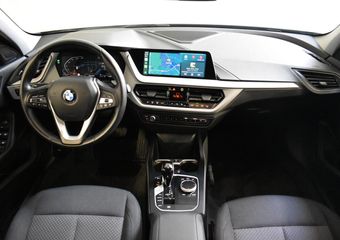 BMW 1-SERIE 118I INTRODUCTION EDITION CARPLAY/PDC/VIRTUAL