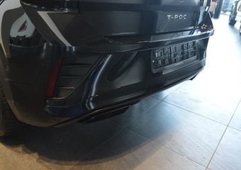 Volkswagen T-Roc 1.5 TSI 3X R-LINE Black Style navi camera keyless 18 inch !!