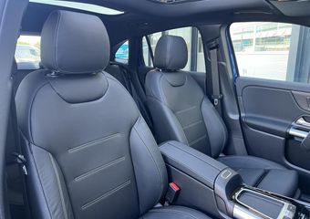 Mercedes-Benz EQA 250+ AMG LIMITED | Zwart Leder | Premium Pakket | Night Pakket | Winter Pakket | Rijassistentiepakket | Panoramadak | Elektrisch Verstelbare Stoelen + Memory | Burmester Surround Sound | 360° Camera | Head-up Display | Sierdelen Lindenhout Zwart