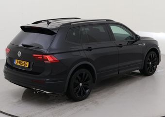 Volkswagen TIGUAN Allspace 1.5 TSI R-Line 150pk DSG / 7 persoons / Panoramadak / Navigatie / Leder / Camera / 20″LM Velgen / LED verlichting