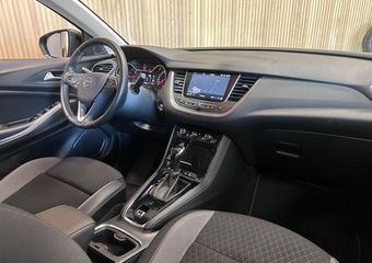Opel Grandland X 1.2 Turbo Business Executive