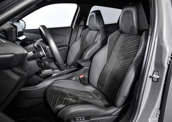Peugeot 2008 1.2 PureTech 130 PK GT – Automaat | Dig. Cockpit | Adapt. Cruise | Elek. stoel | Stoelverw. | PDC | Camera | NAV+App. Connect | Auto. Airco | LM 17″| 6653