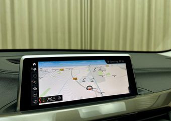 BMW X1 xDrive25e High Executive *1e Eigenaar* Leder / Adaptive LED / Navi Professional / Stoelverwarming / Camera / 18″LMV